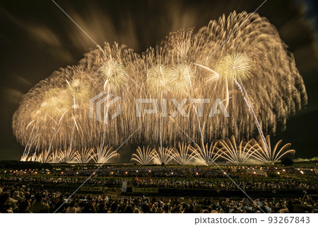 2022 年 8 月 3 日舉行的長岡節煙花節 2022 年 8 月 3 日舉行的長岡節煙花節 93267843