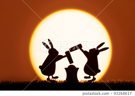 Moon and rabbit mochi pounding Moon and rabbit mochi pounding 93268617