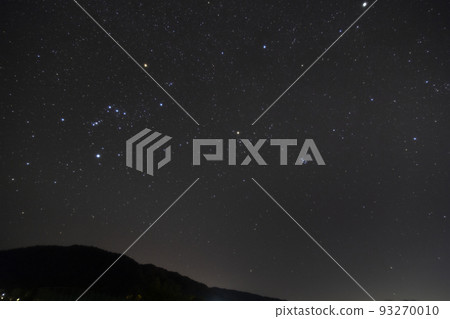 A winter starscape Orion leaning to the west 93270010