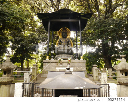 Ryusenji Temple (commonly known as Meguro Fudoson) seated statue of Dainichi Nyorai Ryusenji Temple (commonly known as Meguro Fudoson) seated statue of Dainichi Nyorai 93273554