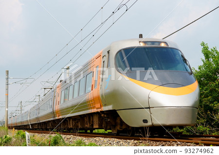 Series 8000 8-car train All trains depart from and arrive at Okayama 93274962