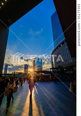 Evening view in front of JR Osaka Station Central North Exit, sun, silhouette, May 14, Japan 93275503