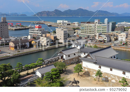 Imabari Castle's armory tower and seawater intake Imabari Castle's armory tower and seawater intake 93279092