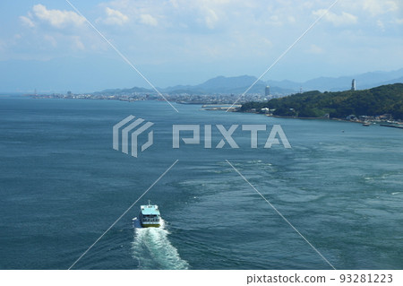 從來島海峽大橋看到的今治市 從來島海峽大橋看到的今治市 93281223
