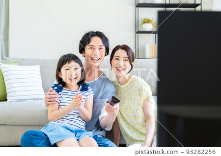 Young family watching tv 93282256