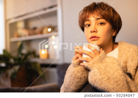 Young woman lifestyle beauty 93284847