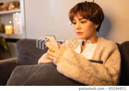 年輕女子生活方式智能 93284851