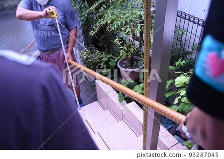 Stair handrail installation work for the elderly requiring nursing care Stair handrail installation work for the elderly requiring nursing care 93287045