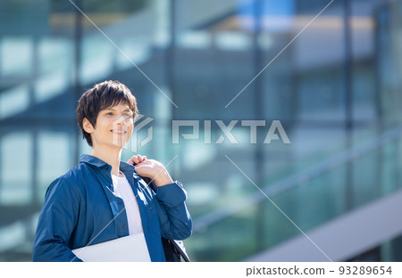 Young male university student Photography cooperation: LINK FOREST 93289654
