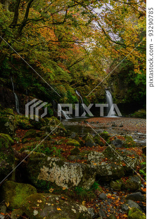 Jinba Falls in Fujinomiya City, Shizuoka Prefecture Jinba Falls in Fujinomiya City, Shizuoka Prefecture 93290785