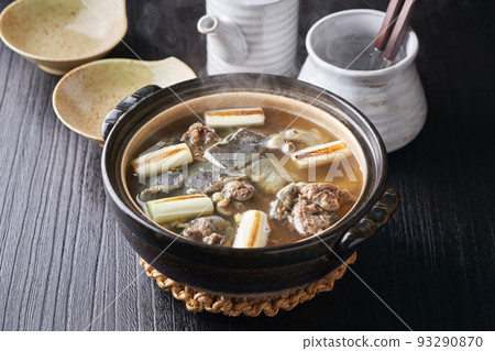 Soup with hot pot 93290870