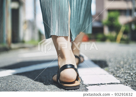 Foot women's feet 93291632