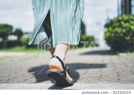 Foot women's feet Foot women's feet 93291634