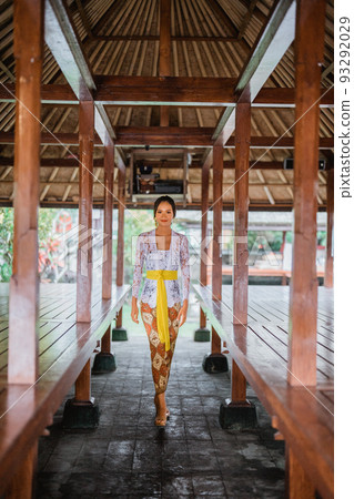 attractive balinese woman wearing white kebaya dress attractive balinese woman wearing white kebaya dress 93292029