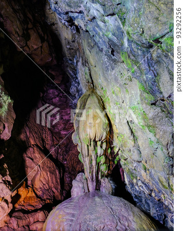 萬願寺奧之院鐘乳石像(立式) 萬願寺奧之院鐘乳石像(立式) 93292256