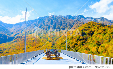Kurobedaira in Autumn: View of Tateyama from the Panorama Terrace 93294070