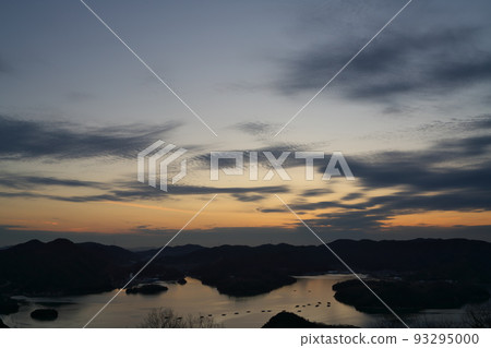 “岡山縣”瀨戶內海國立公園從富士山看到的風景 “岡山縣”瀨戶內海國立公園從富士山看到的風景 93295000