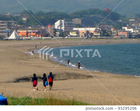 Miura Beach, Tsukui Beach Returning from school 93295206