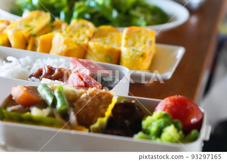 delicious home cooked food 93297165