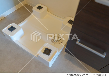 room, flooring, washer 93298361