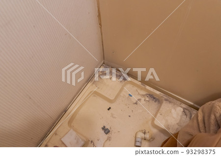 room, flooring, dirt 93298375