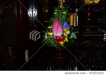 Obon altar flowers 93302429