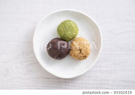 Bite-size Ohagi (three colors) Bite-size Ohagi (three colors) 93302819