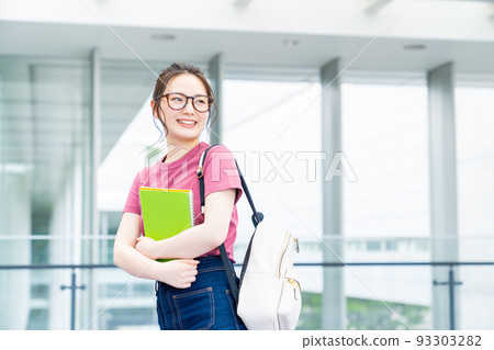 女大學生 女大學生 93303282