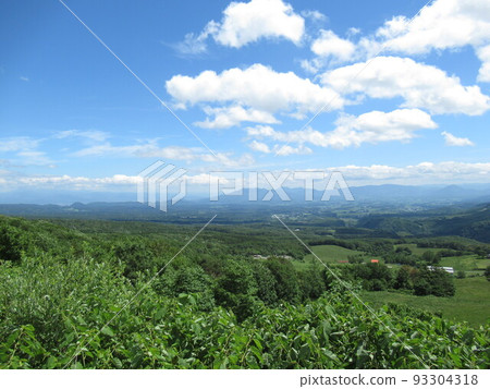 Looking southwest from Amihari Onsen 93304318