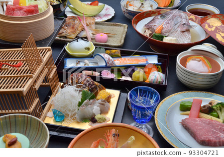 Image of Japanese cuisine served at a restaurant 93304721