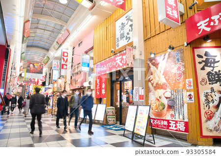 [大阪府] 12月週末的曾根崎大初天神通商店街 93305584