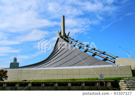 代代木國立競技場，第一體育館的螺旋屋頂[東京都澀谷區] 93307327