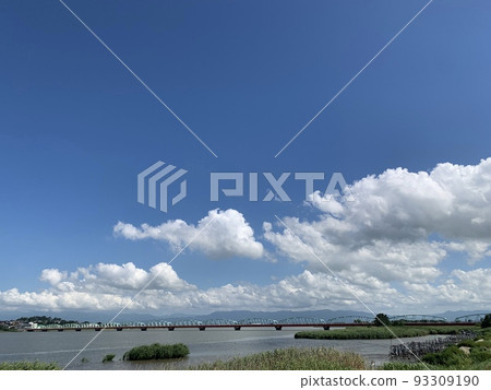 藍天和松濱大橋 93309190