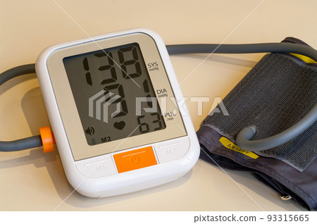 Automatic digital blood pressure monitor with cuff. Tonometer. Automatic digital blood pressure monitor with cuff. Tonometer. 93315665