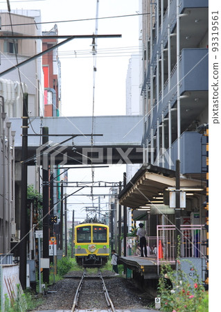 Nagareyama Railway Series 5000 train departing from "Koya Station" in the housing complex_photographed on July 16, 2022 93319561