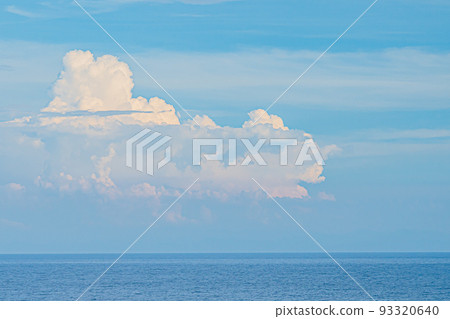 日本海的天空和天空 93320640