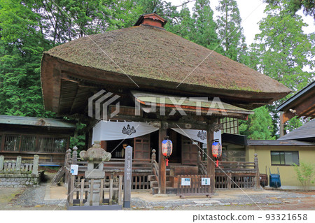 Wakaichi Oji Shrine Kannon Hall, Omachi City, Nagano Prefecture Wakaichi Oji Shrine Kannon Hall, Omachi City, Nagano Prefecture 93321658