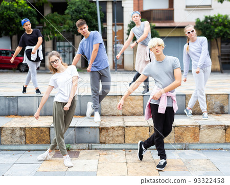 Portrait of group of teenagers at street. Hip hop dancers Portrait of group of teenagers at street. Hip hop dancers 93322458