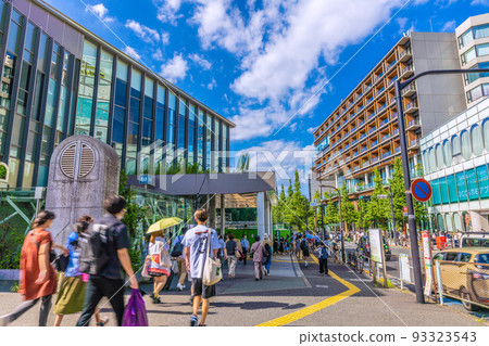 Tokyo cityscape in Japan Over 260,000, the highest number in the country for two consecutive days. World record for 4 weeks...A lot of people in Harajuku...=August 19 Tokyo cityscape in Japan Over 260,000, the highest number in the country for two consecutive days. World record for 4 weeks...A lot of people in Harajuku...=August 19 93323543