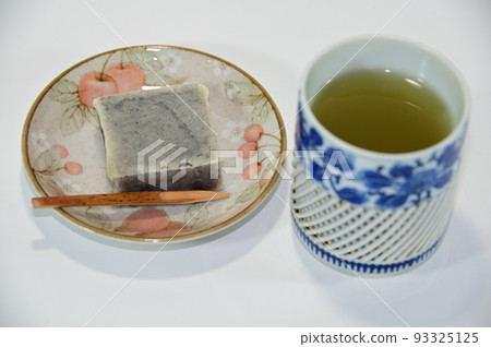 Kintsuba和茶 93325125
