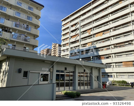 Municipal Imafuku Minami No. 2 House and Assembly Hall in Joto Ward, Osaka City 93326498
