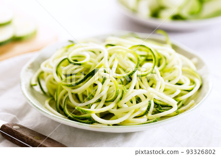 Zucchini pasta. 93326802