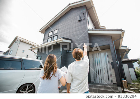 A couple / family who built a new home (mortgage) A couple / family who built a new home (mortgage) 93330294