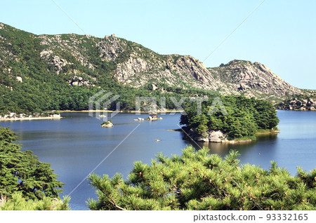 Ancient pavilion on Samil lake (Samil-po), Kangwon Province, North Korea (DPRK) 93332165