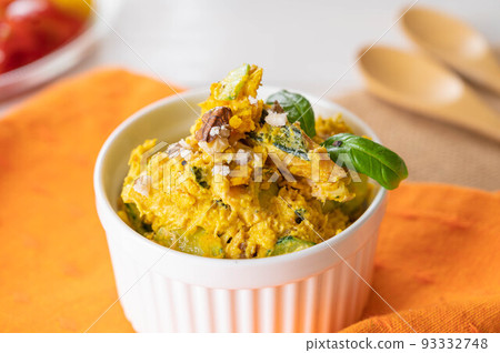 南瓜沙拉配堅果 93332748