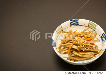 今天的晚餐金皮拉配富含膳食纖維的牛蒡 今天的晚餐金皮拉配富含膳食纖維的牛蒡 93333264
