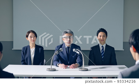 Press conference 93334216