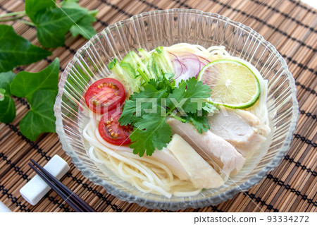 Vietnamese cold barley dish with chicken, coriander and summer vegetables 93334272