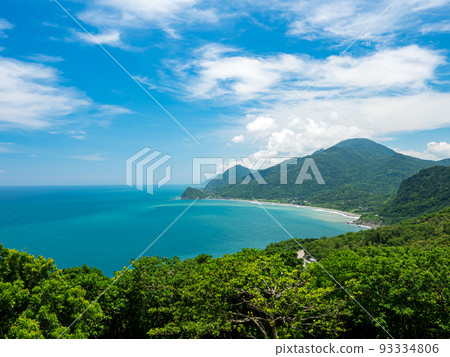 East coast of Taiwan with amazing ocean and mountain views in Hualien, Taiwan. 93334806