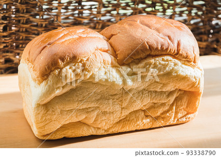 柔和的陽光和兩座麵包山，對角線 93338790